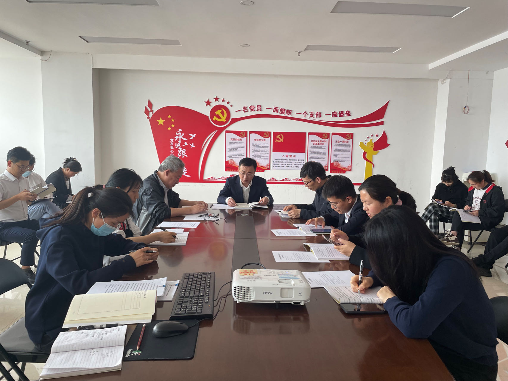 中浩黨支部推進(jìn)黨紀(jì)學(xué)習(xí)教育走深走實(shí) 護(hù)航企業(yè)高質(zhì)量發(fā)展